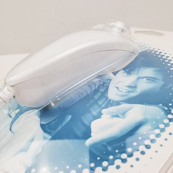 Wii Nunchuk Nintendo Authentic White Remote Accessory RVL-A-FW-USZ Sealed - Picture 6 of 7